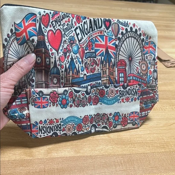 #1344=England Themed Cosmetic Bag - Picture 2 of 6